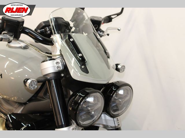 triumph - rocket-iii-r