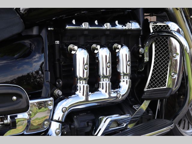triumph - rocket-iii-touring