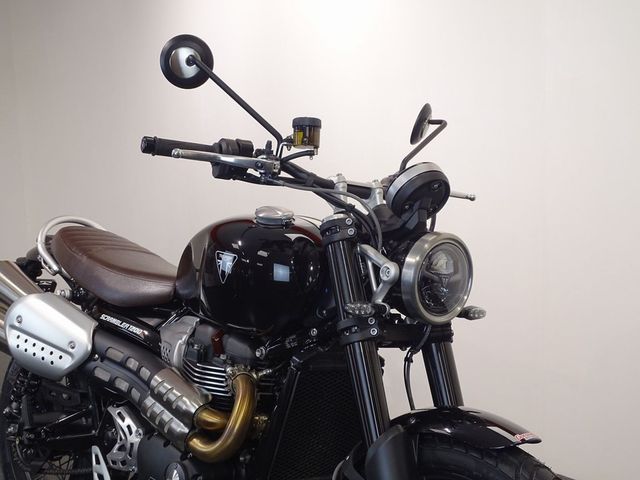 triumph - scrambler-1200-x