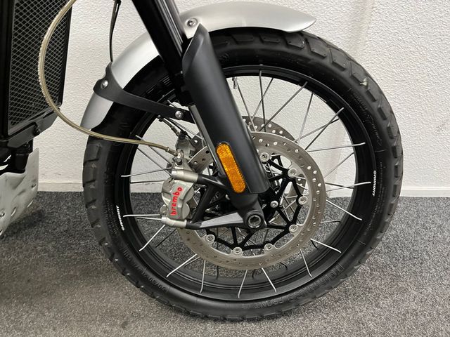 triumph - scrambler-1200-xc