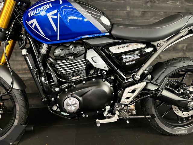 triumph - speed-400