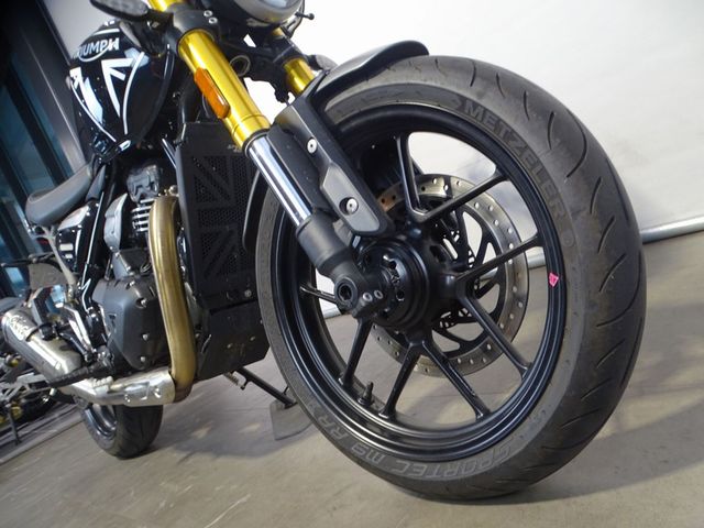 triumph - speed-400
