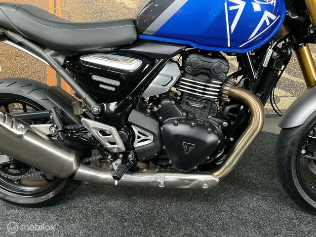 triumph - speed-400