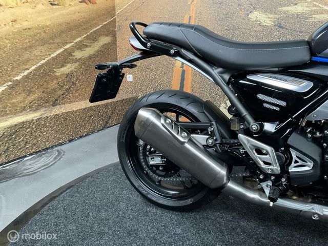 triumph - speed-400