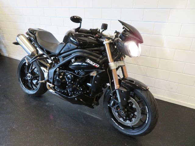 triumph - speed-triple-1050