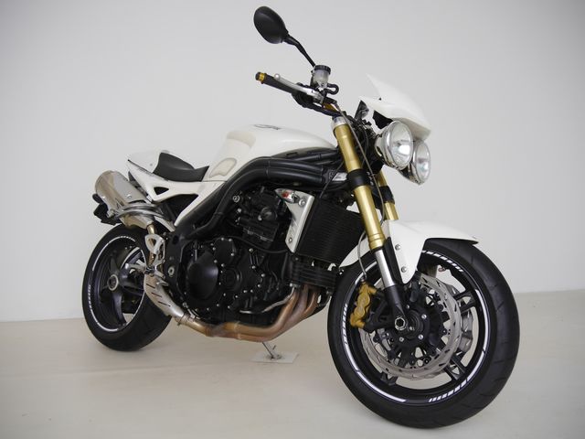 triumph - speed-triple-1050