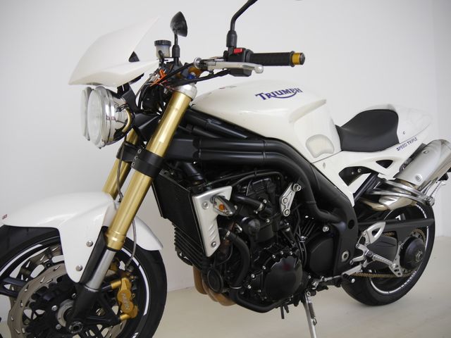 triumph - speed-triple-1050