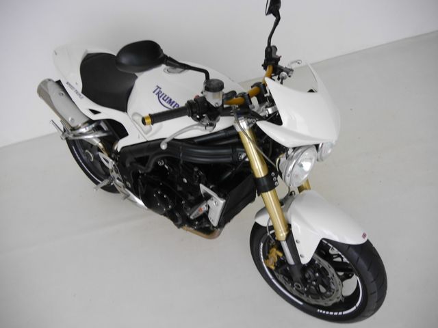 triumph - speed-triple-1050