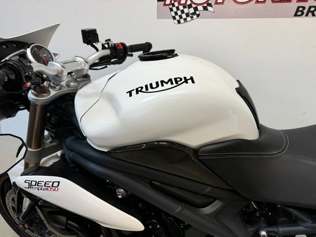 triumph - speed-triple-1050