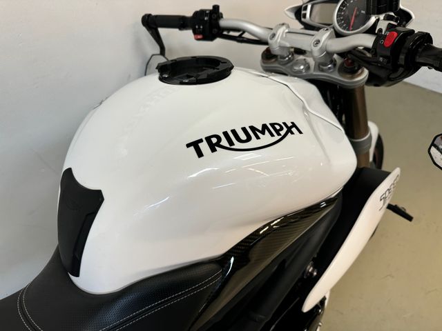 triumph - speed-triple-1050