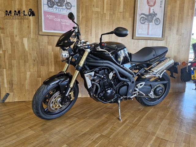 triumph - speed-triple-1050