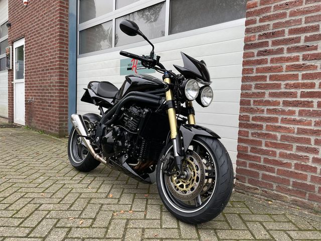 triumph - speed-triple-1050