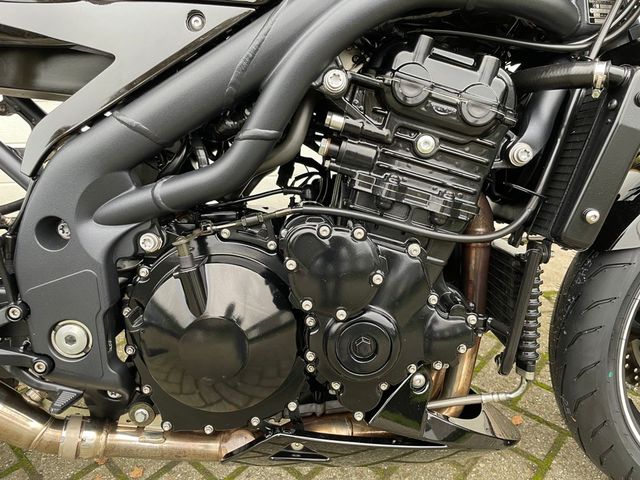 triumph - speed-triple-1050