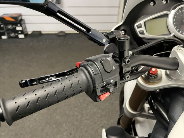 triumph - speed-triple-1050