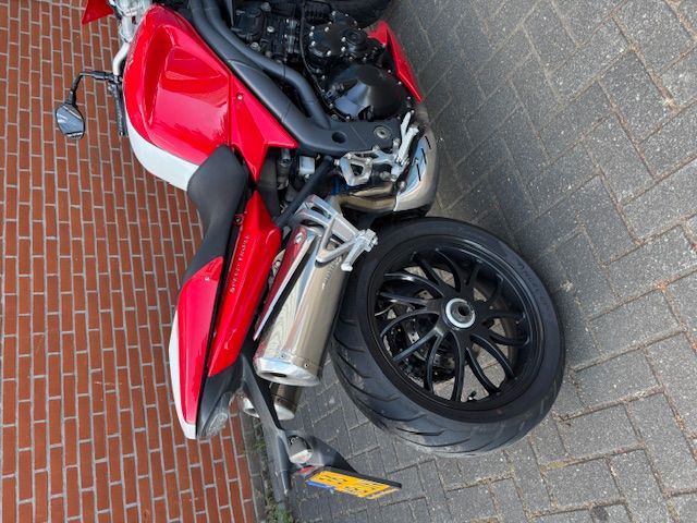 triumph - speed-triple-1050