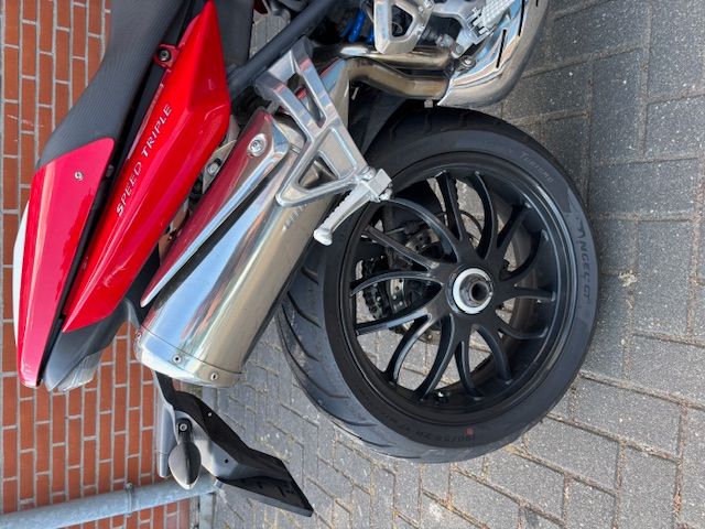 triumph - speed-triple-1050