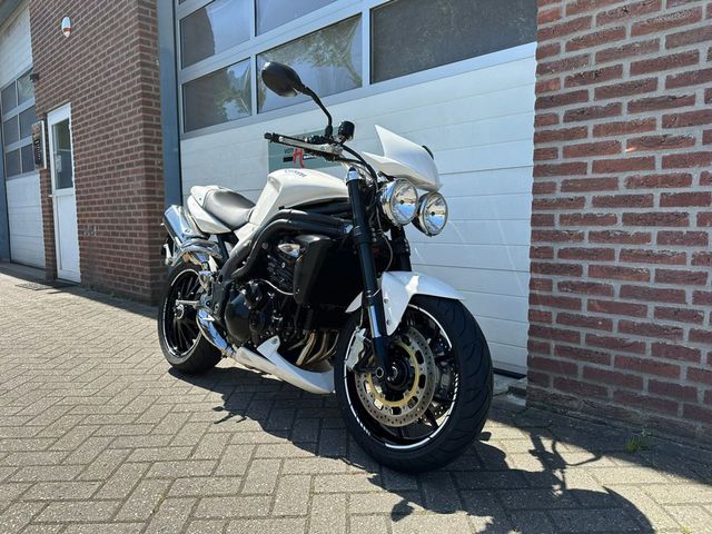 triumph - speed-triple-1050