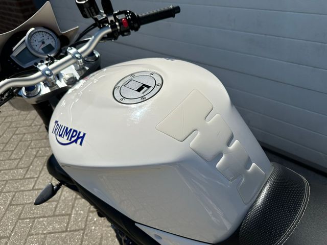 triumph - speed-triple-1050