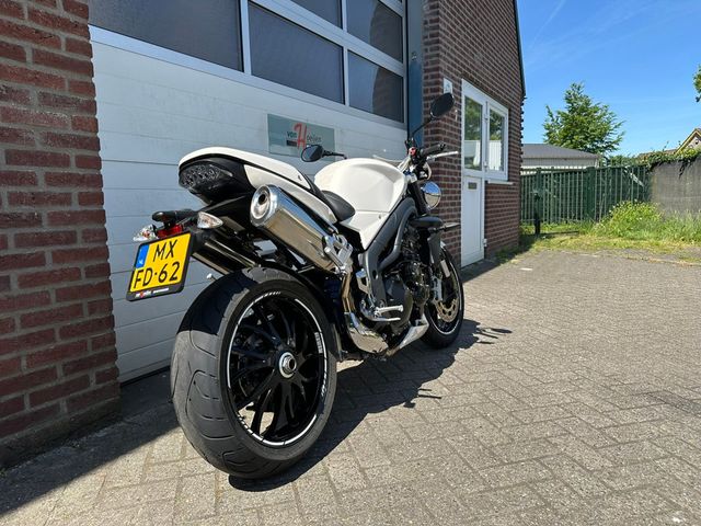 triumph - speed-triple-1050