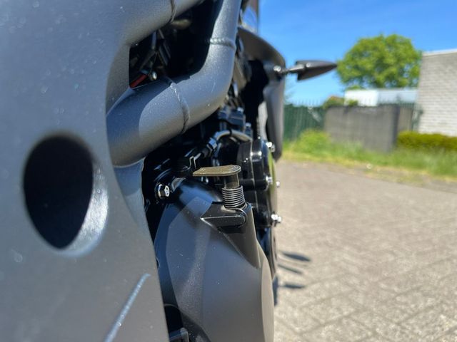 triumph - speed-triple-1050