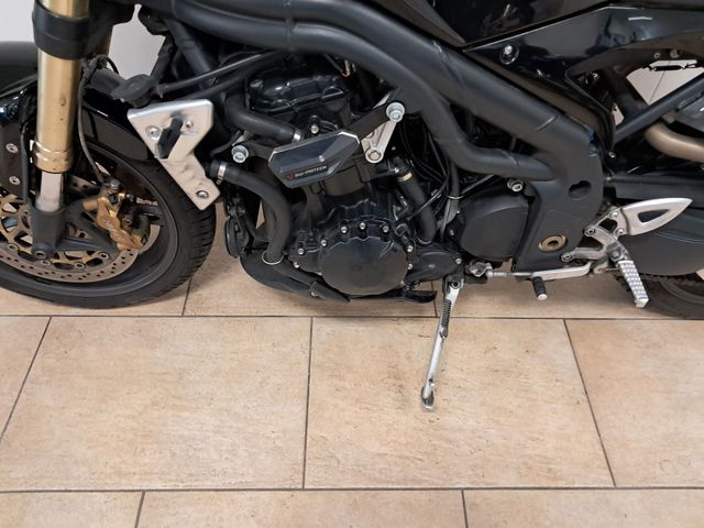 triumph - speed-triple-1050