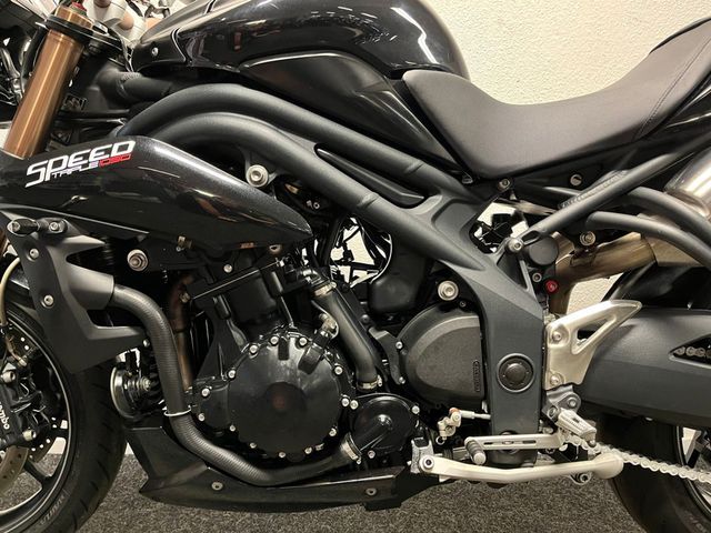 triumph - speed-triple-1050-abs