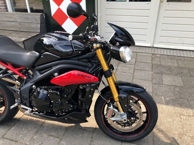 triumph - speed-triple-1050-abs