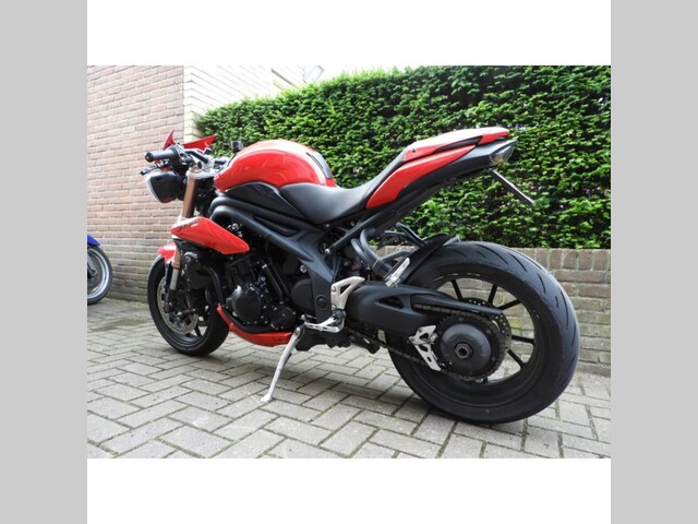 triumph - speed-triple-1050-abs