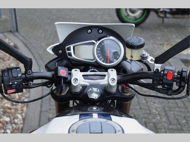 triumph - speed-triple-1050-abs