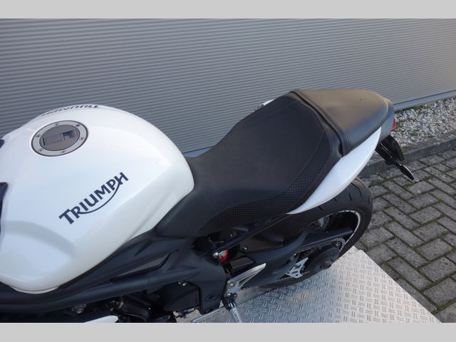 triumph - speed-triple-1050-abs