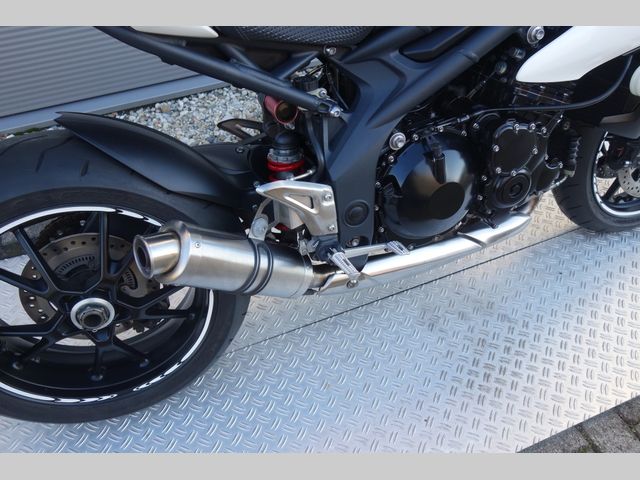 triumph - speed-triple-1050-abs