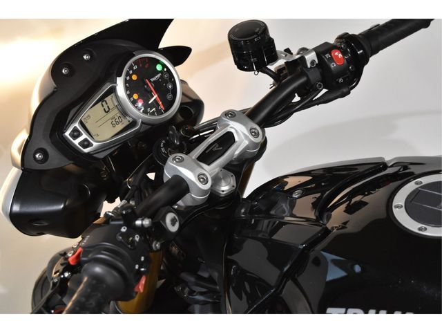 triumph - speed-triple-1050-abs