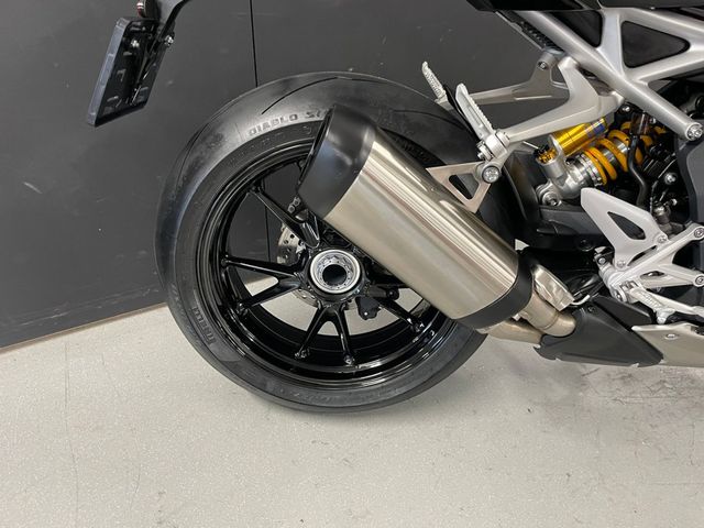 triumph - speed-triple-1200