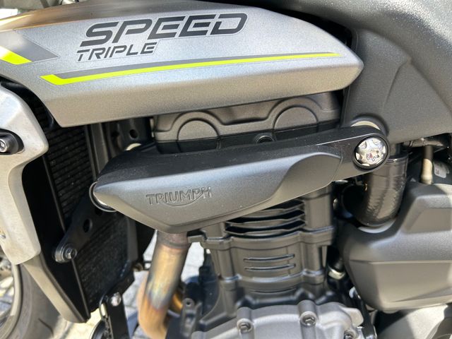 triumph - speed-triple-1200-rs