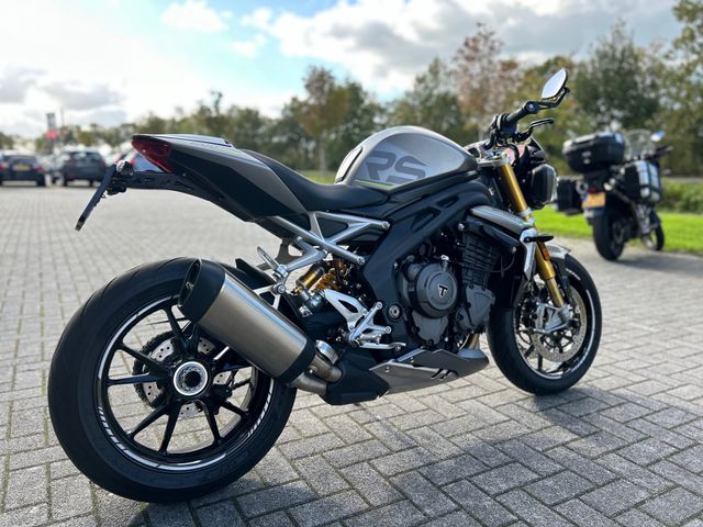 triumph - speed-triple-1200-rs