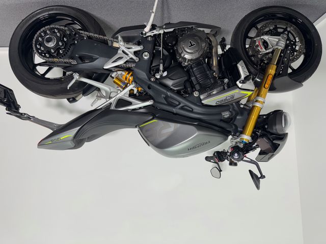 triumph - speed-triple-1200-rs