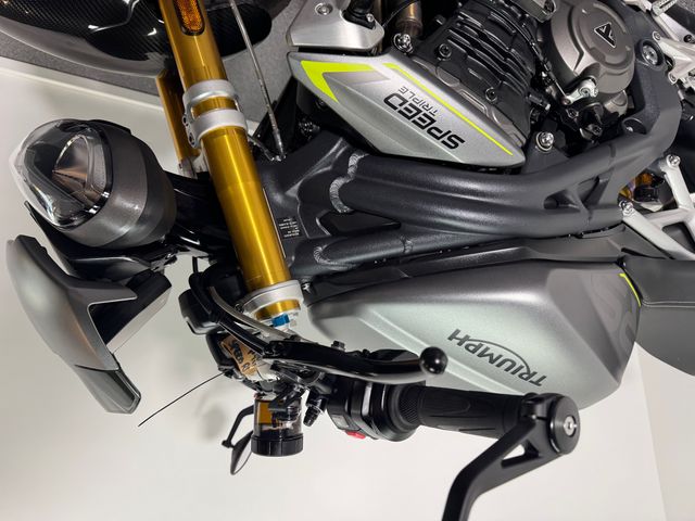 triumph - speed-triple-1200-rs