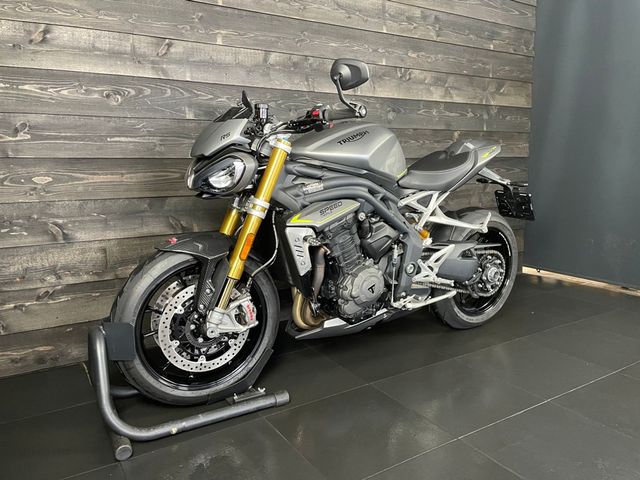 triumph - speed-triple-1200-rs