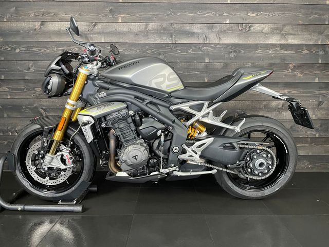 triumph - speed-triple-1200-rs