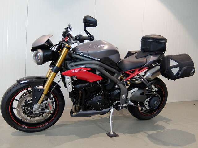 triumph - speed-triple-r