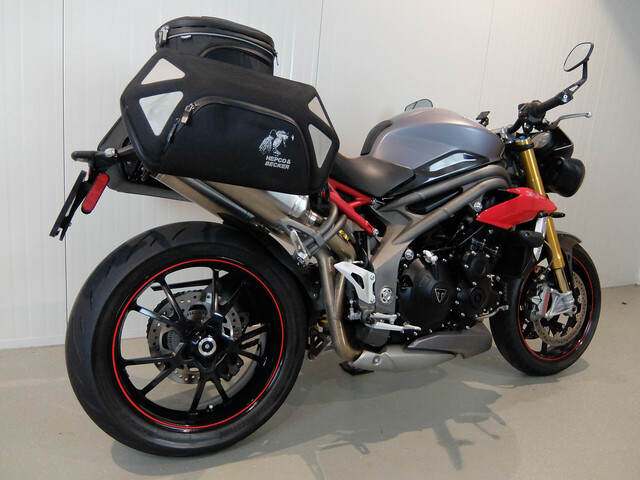 triumph - speed-triple-r