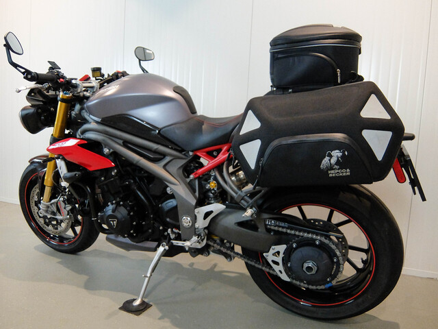 triumph - speed-triple-r