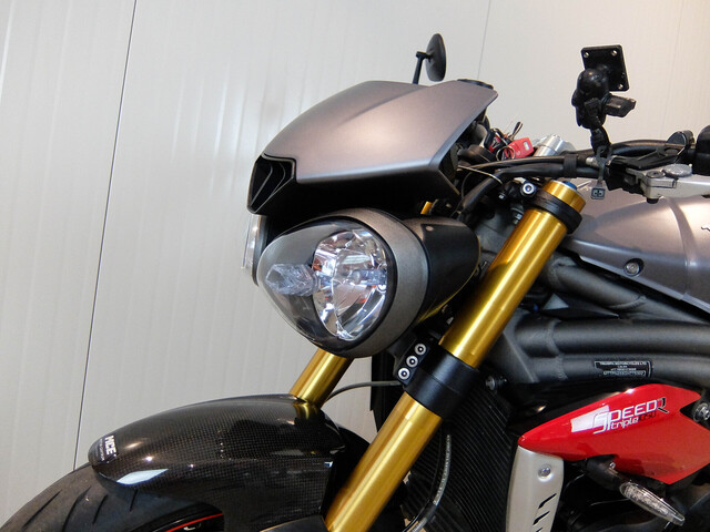 triumph - speed-triple-r