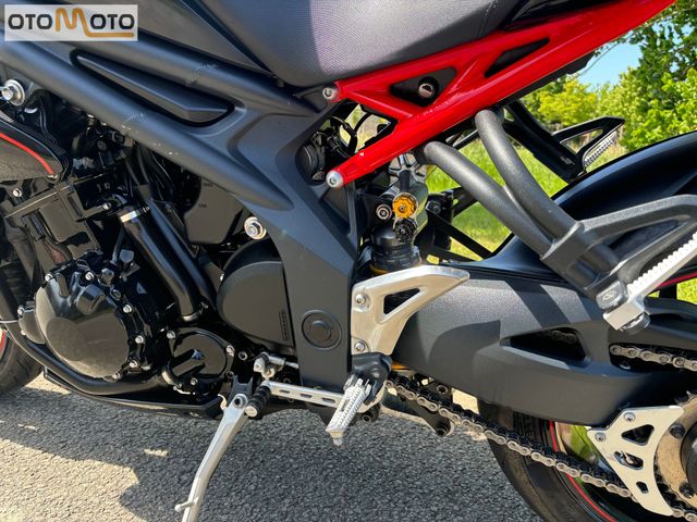 triumph - speed-triple-r