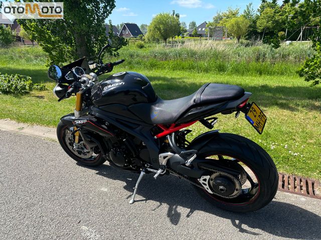 triumph - speed-triple-r