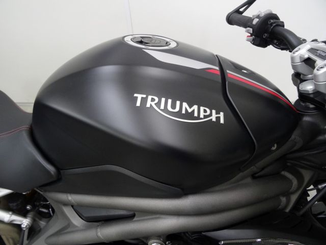 triumph - speed-triple-rs