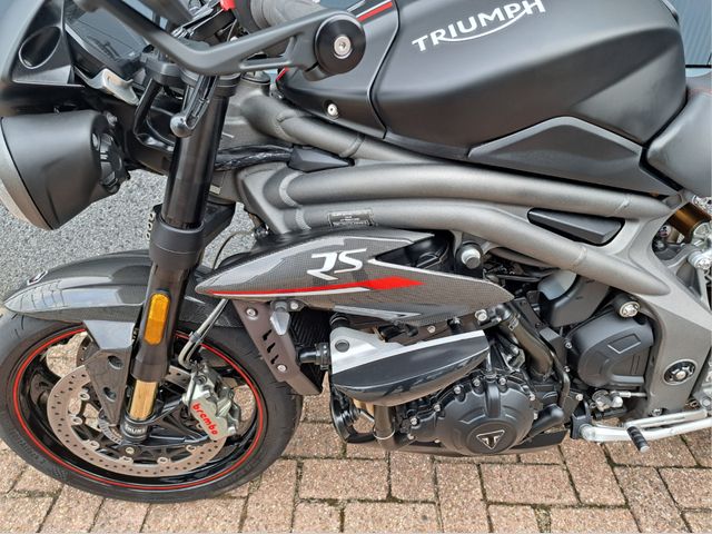 triumph - speed-triple-rs