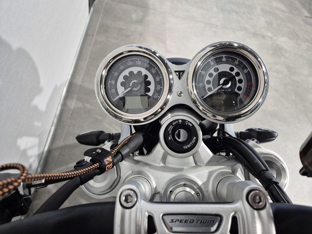 triumph - speed-twin-1200