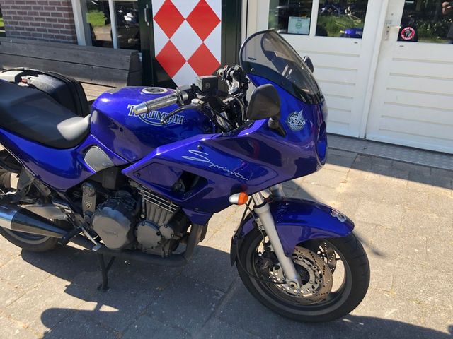 triumph - sprint-900