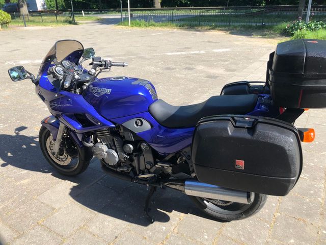 triumph - sprint-900